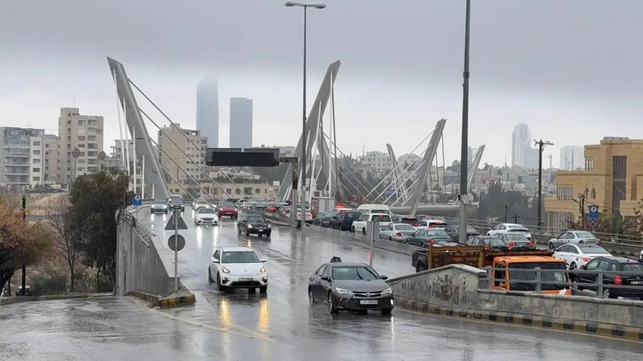 ارتفاع تدريجي في درجات الحرارة وفرص أمطار رعدية مساء الجمعة المقبلة